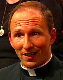 Der Geschlechtstrieb kann nicht einfachhin mit dem Nahrungstrieb
verglichen werden. W&auml;hrend bei ersterem die standesgem&auml;&szlig;e
Keuschheit und das volle Verantwortungsbewu&szlig;tsein anzustreben
sind, gilt f&uuml;r zweiteren grunds&auml;tzlich die Kardinaltugend
des Ma&szlig;haltens.