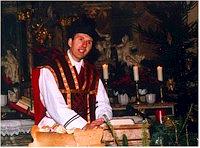 Die Predigt soll immer sehr gut vorbereitet sein, das ist meine Devise. Der Priester soll sich h&uuml;ten, von der katholischen Glaubens- und Sittenlehre, wie wir sie wunderbar im Katechismus der Katholischen Kirche vorfinden, nur irgendwie abzuweichen. Dienst an der Wahrheit steht immer &uuml;ber jeder pers&ouml;nlichen Meinung, mag sie noch so sympathisch klingen. Gerne nehme ich Kritiken entgegen. Zahlreiche Predigten liegen schon zum &Uuml;berspielen ins Internet bereit, ich hoffe, da&szlig; ich das alles bald anbieten kann. Padre Alex